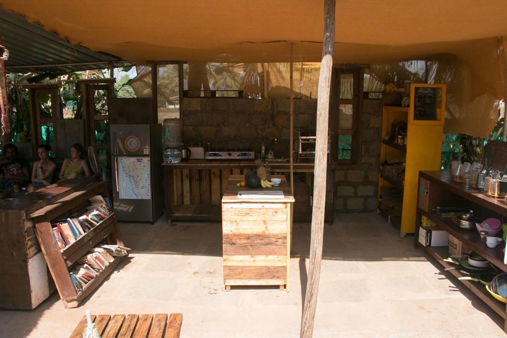 Wonderland Hostel Anjuna Exterior foto